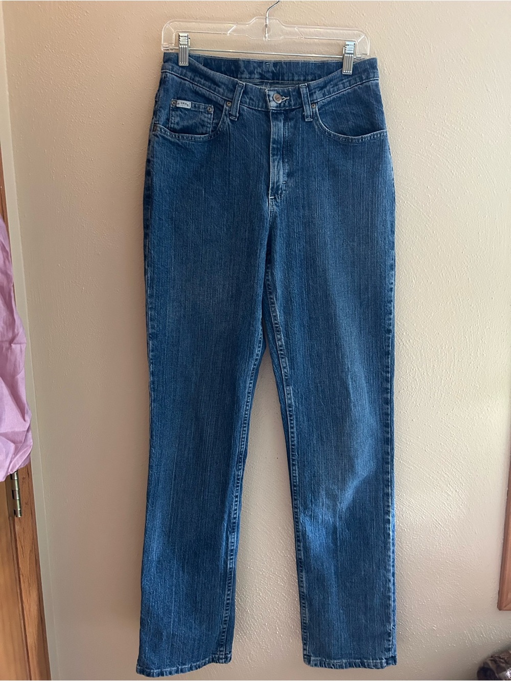 Women's Straight Leg Jeans - Medium Blue